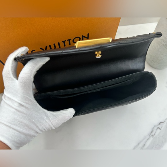 🔥RARE! Louis Vuitton•New Wave Love Lock Bag - Picture 10 of 12